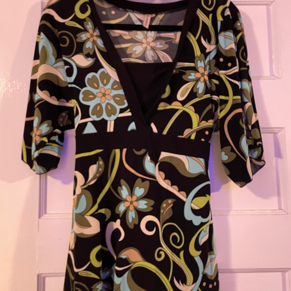 Floral Patterned V-Neck Blouse